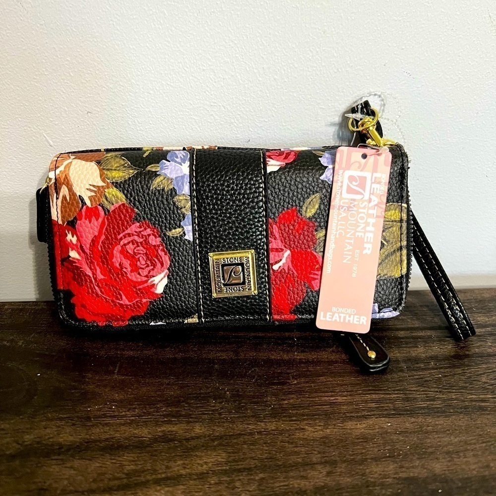 Stone Mountain, Rose Bloom Black Floral Leather Wallet Wristlet